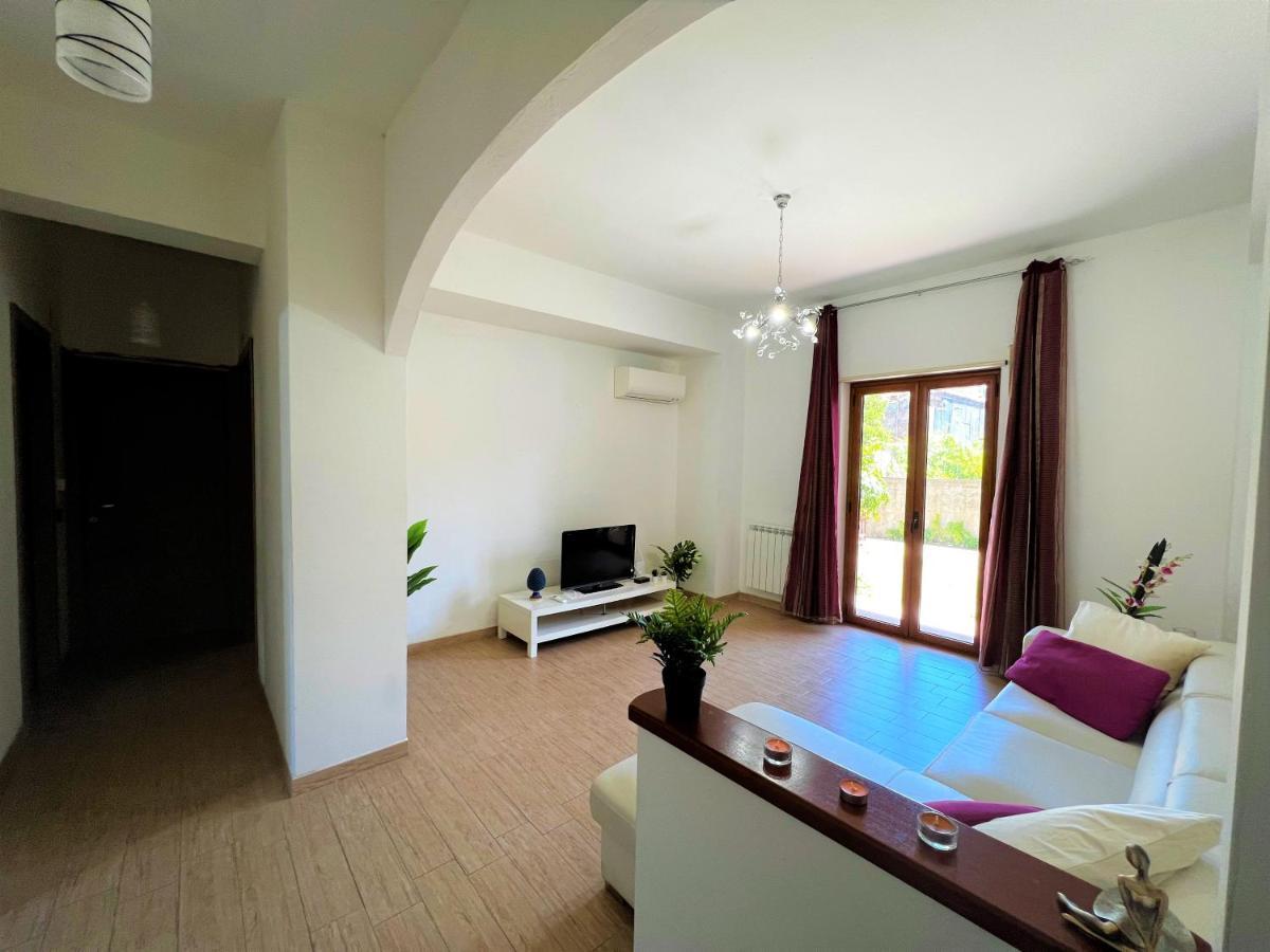 Casa Grazia Apartment Santa Teresa Di Riva Exterior photo